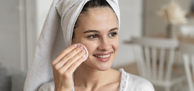 Cómo preparar la piel antes de tus tratamientos faciales: rutina de limpieza según tu tipo de piel